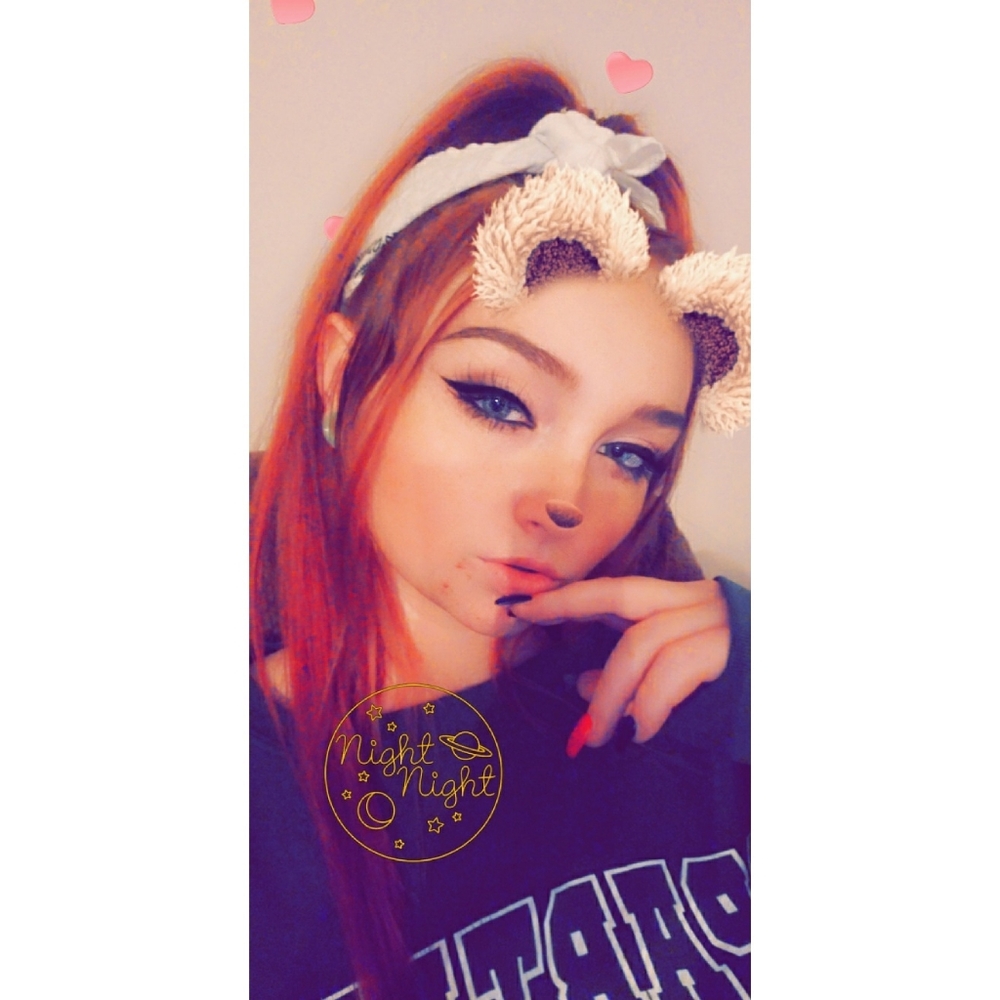 Meet your Posher, Lara